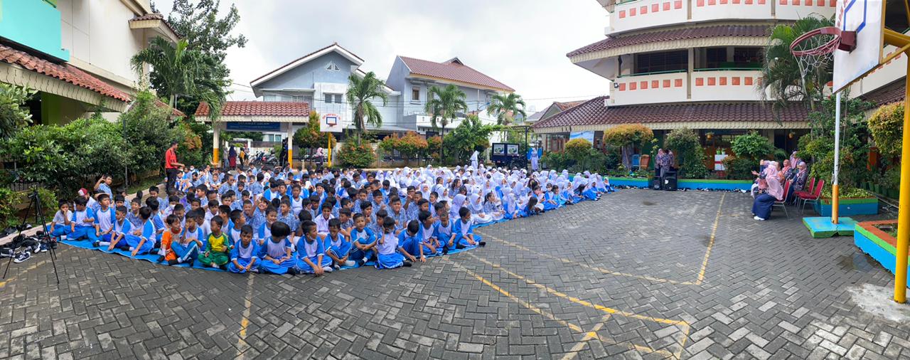 KETUPAT BETAWI : Ketemu Pemustaka Bareng Team Wisata Literasi Di SDN Sumur Batu 12